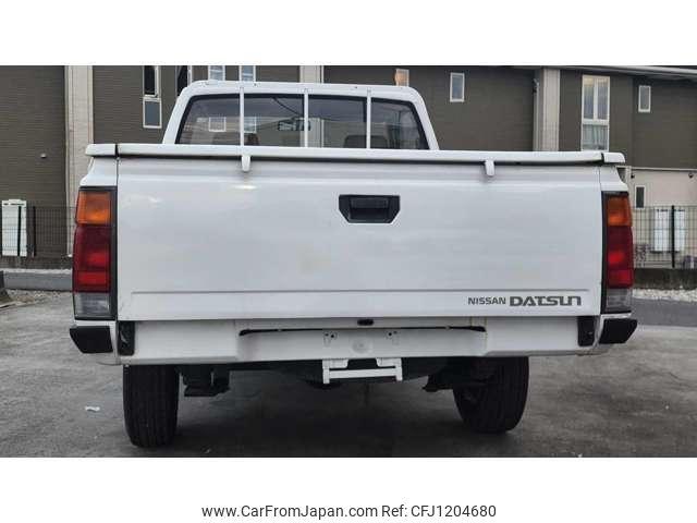 Nissan Datsun Pickup 1991 thumbnail 4