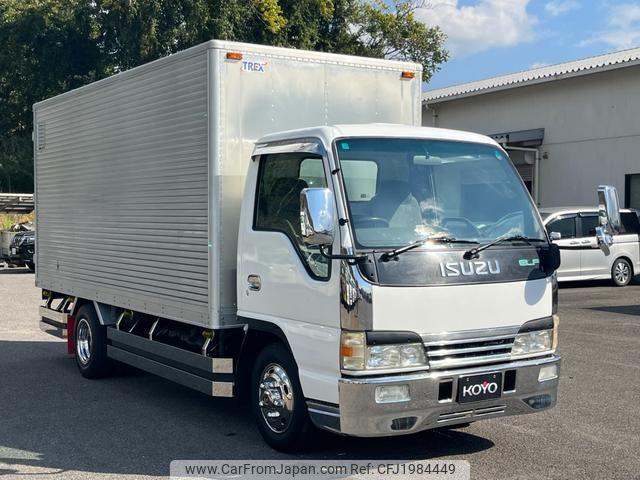 Isuzu Elf Truck 2000 photo 1