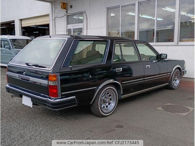 Nissan Cedric Wagon 1998 thumbnail 5