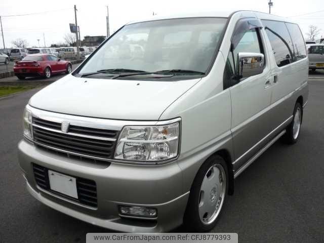 Nissan Elgrand 2001