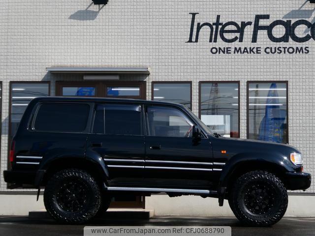 Toyota Land Cruiser 80 1996 thumbnail 9