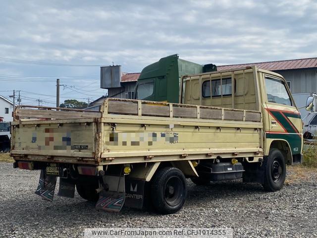Mitsubishi Fuso Canter 1981 thumbnail 2