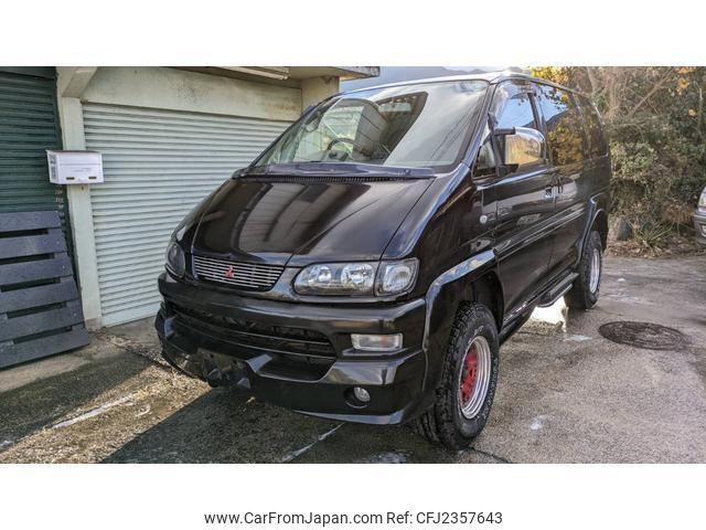 Mitsubishi Delica Spacegear 2001