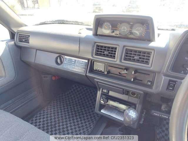 Toyota Hilux Surf 1986 thumbnail 13