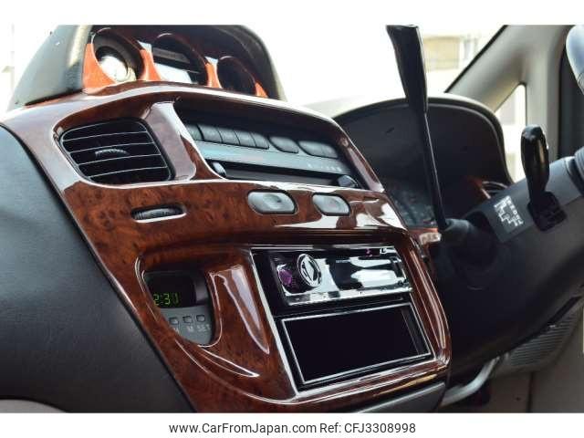 Mitsubishi Delica Spacegear 1999 thumbnail 7