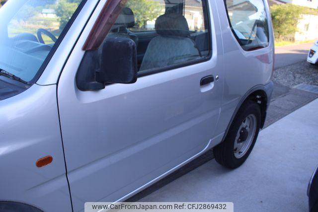Suzuki Jimny Wide 2001 thumbnail 21