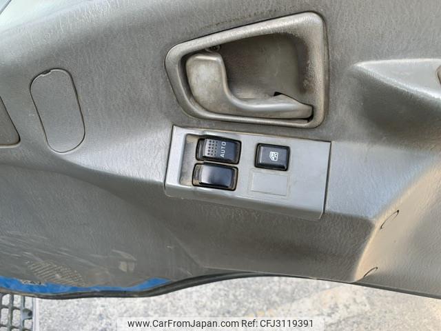 Mitsubishi Fuso Canter 1999 thumbnail 16