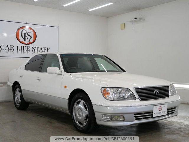 Toyota Celsior 2000 thumbnail 9