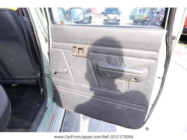 Toyota Hilux Pick Up 1992 thumbnail 16