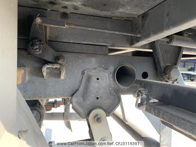 Mitsubishi Fuso Canter 1999 thumbnail 32