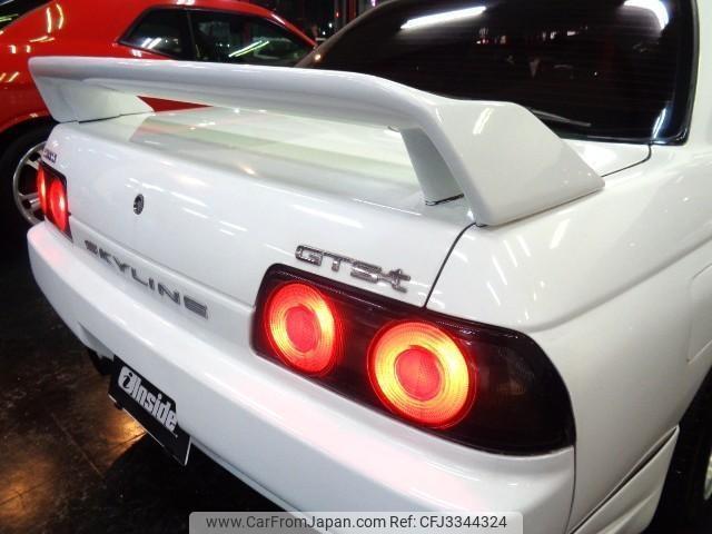 Nissan Skyline 1990 thumbnail 10