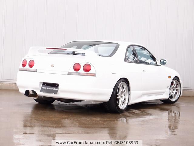 Nissan Skyline Coupe 1996 thumbnail 2