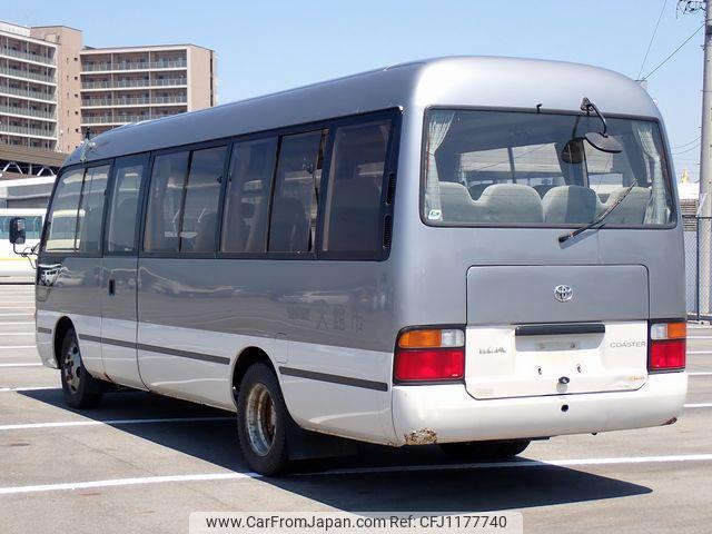 Toyota Coaster 1994 thumbnail 3