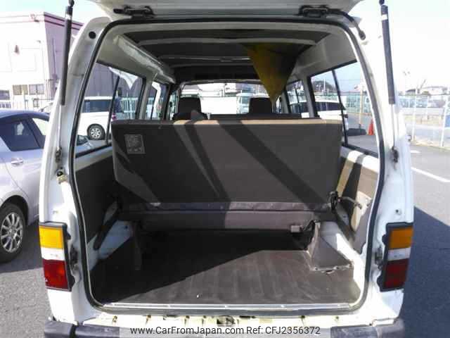 Nissan Caravan Coach 1990 thumbnail 11