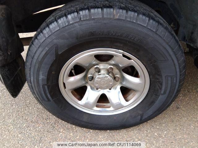 Toyota Hilux Surf 1998 thumbnail 7