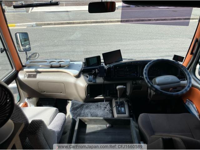 Toyota Coaster 1999 thumbnail 2