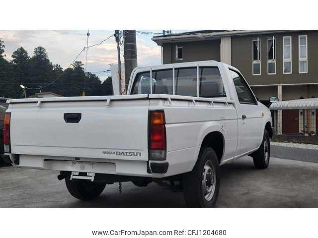 Nissan Datsun Pickup 1991 thumbnail 2