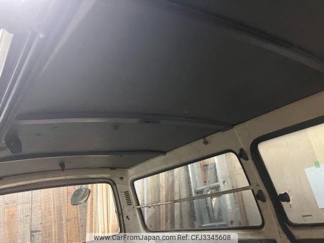 Toyota Hiace Van 1997 thumbnail 6