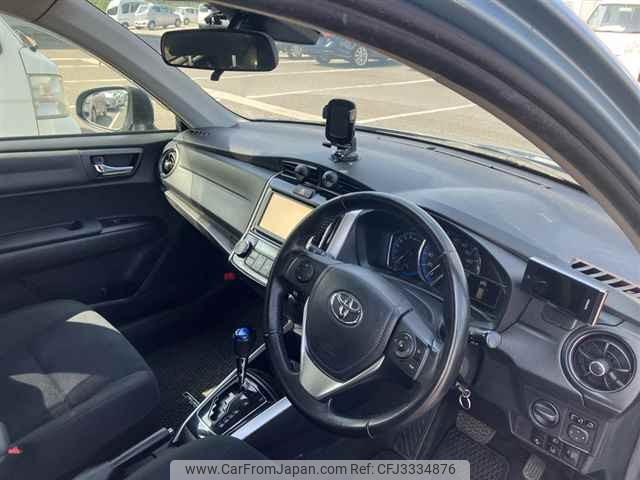 Toyota Corolla Fielder thumbnail 4