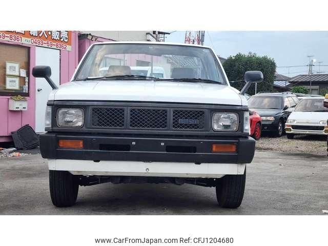 Nissan Datsun Pickup 1991 thumbnail 3