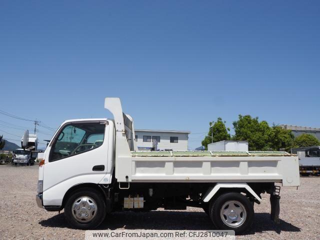 Hino Dutro 2001 thumbnail 3