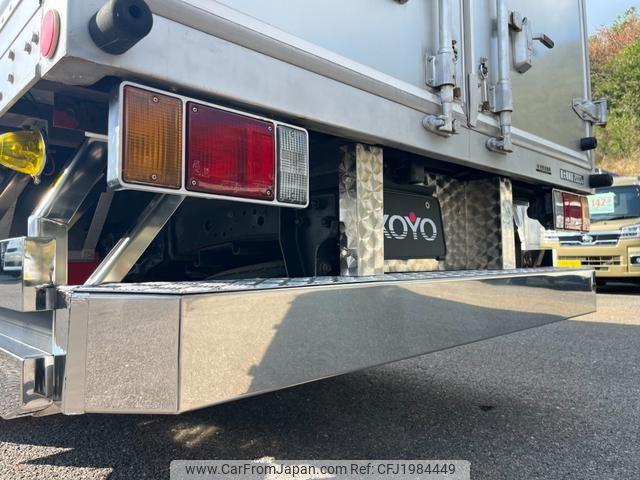 Isuzu Elf Truck 2000 thumbnail 44