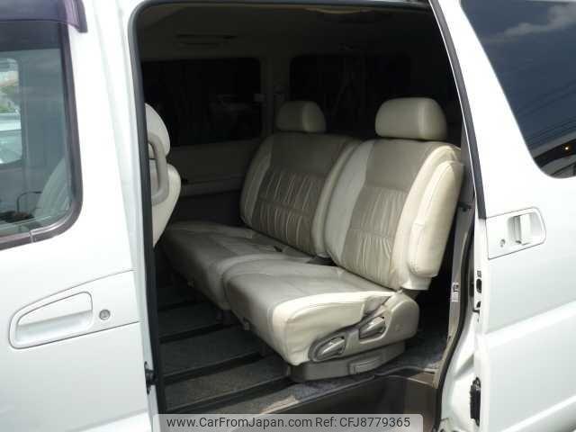 Nissan Elgrand 2001 thumbnail 5