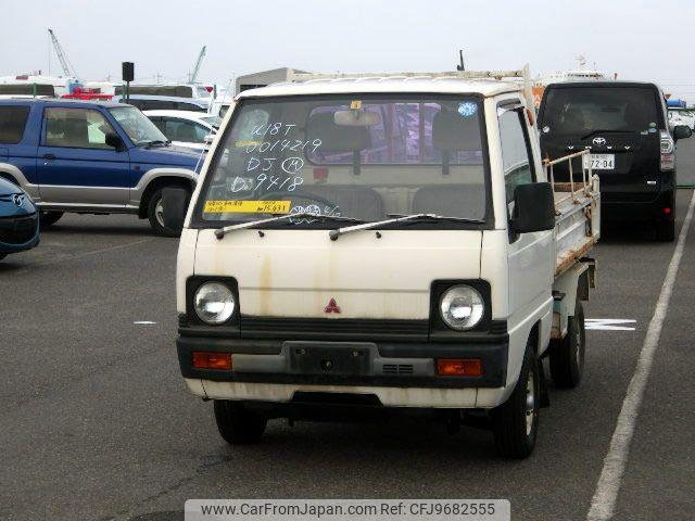 Mitsubishi Minicab Truck 1990 thumbnail 3