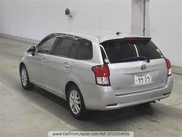 Toyota Corolla Fielder thumbnail 2