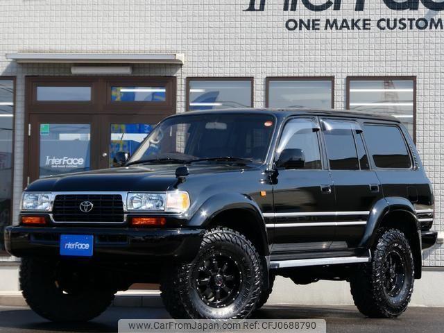 Toyota Land Cruiser 80 1996 thumbnail 2