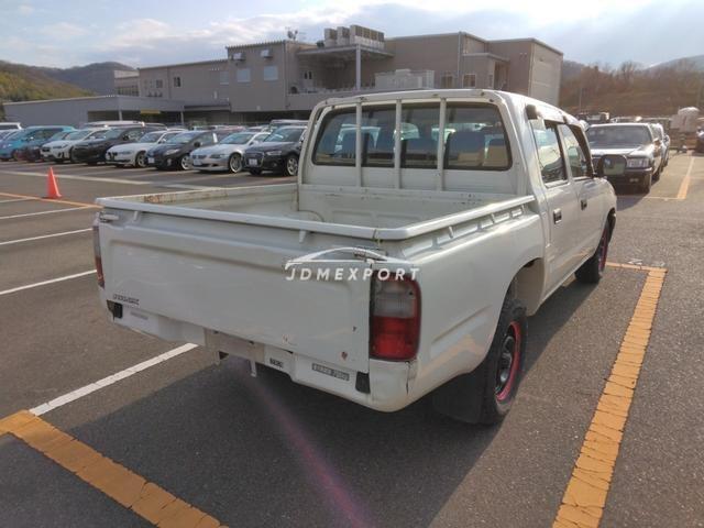Toyota Hilux 2000 thumbnail 4