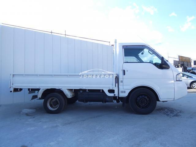 Mitsubishi Delica Truck 2001 thumbnail 2