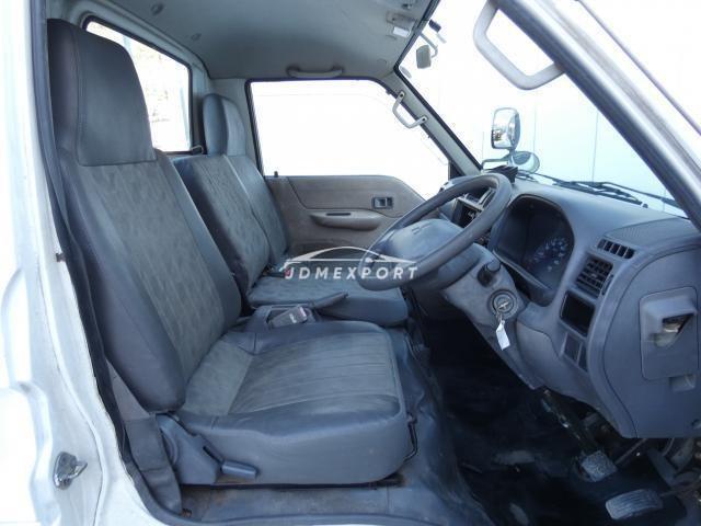 Mitsubishi Delica Truck 2001 thumbnail 7