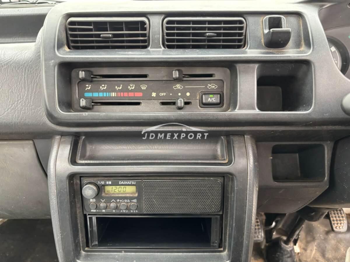 Daihatsu Hijet Truck 2000 thumbnail 9