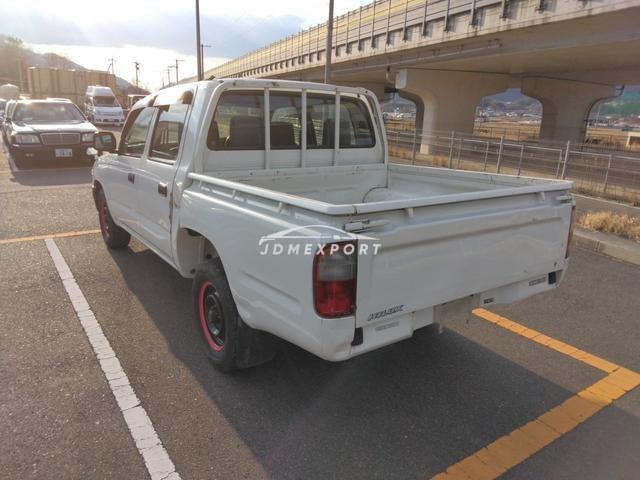 Toyota Hilux 2000 thumbnail 3