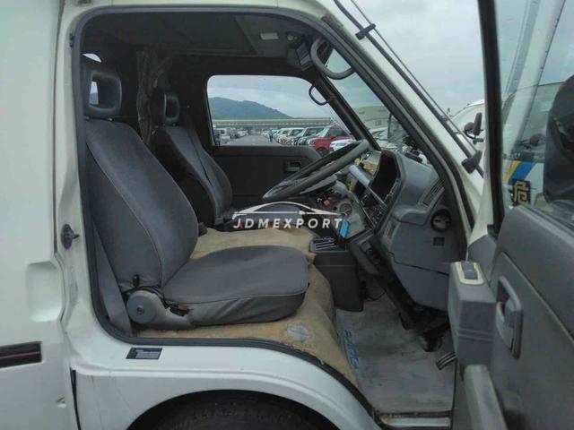 Isuzu Fargo Truck 1994 thumbnail 9