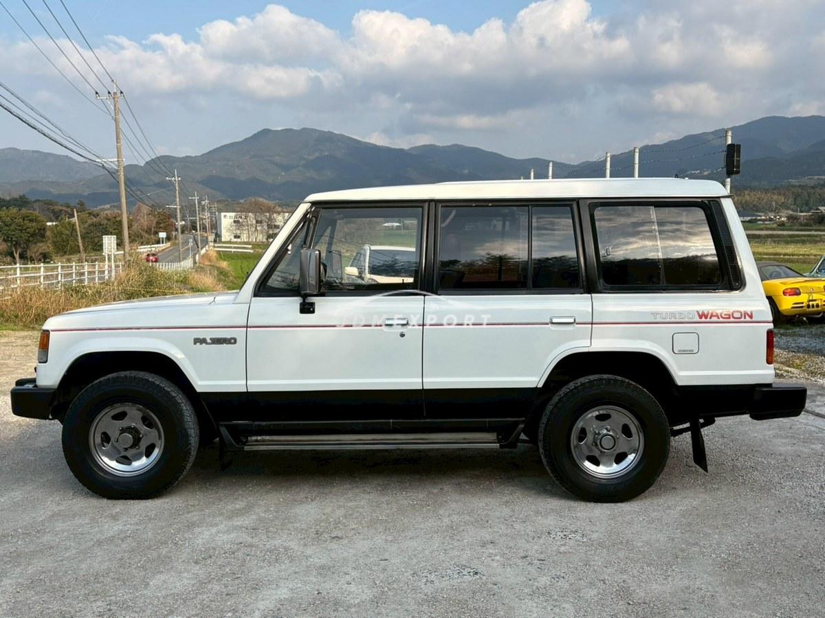 Mitsubishi Pajero 1987 thumbnail 8