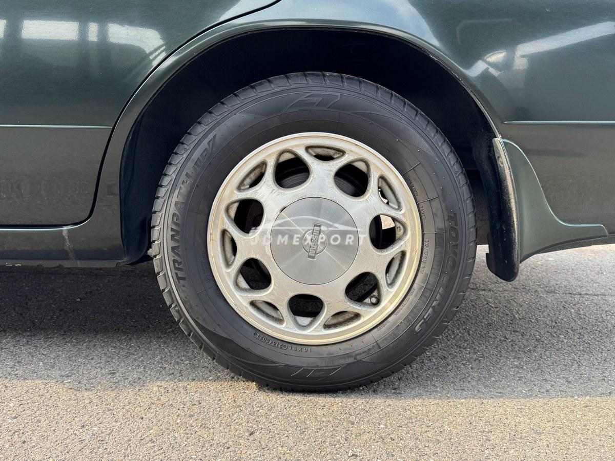 Nissan Laurel 1994 thumbnail 32