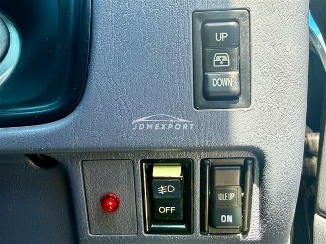 Toyota Hilux Surf 1999 thumbnail 8