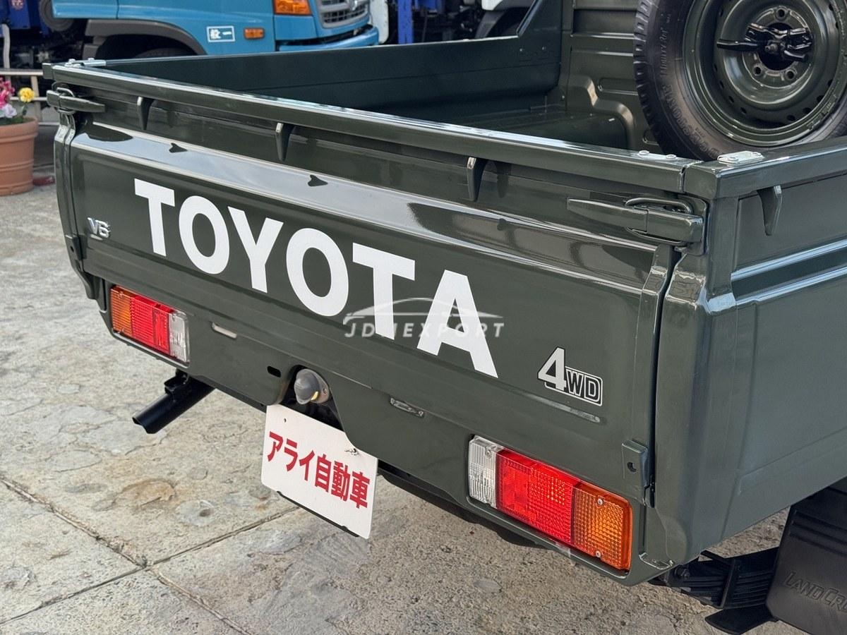 Toyota Land Cruiser 2001 thumbnail 23