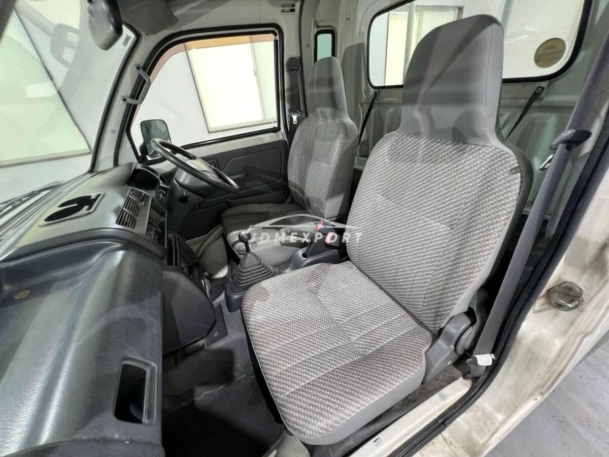 Daihatsu Hijet Truck 2000 thumbnail 10