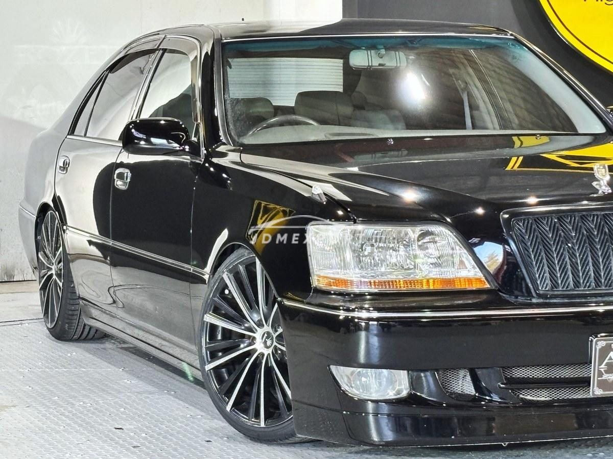 Toyota Crown Majesta 2000 thumbnail 8