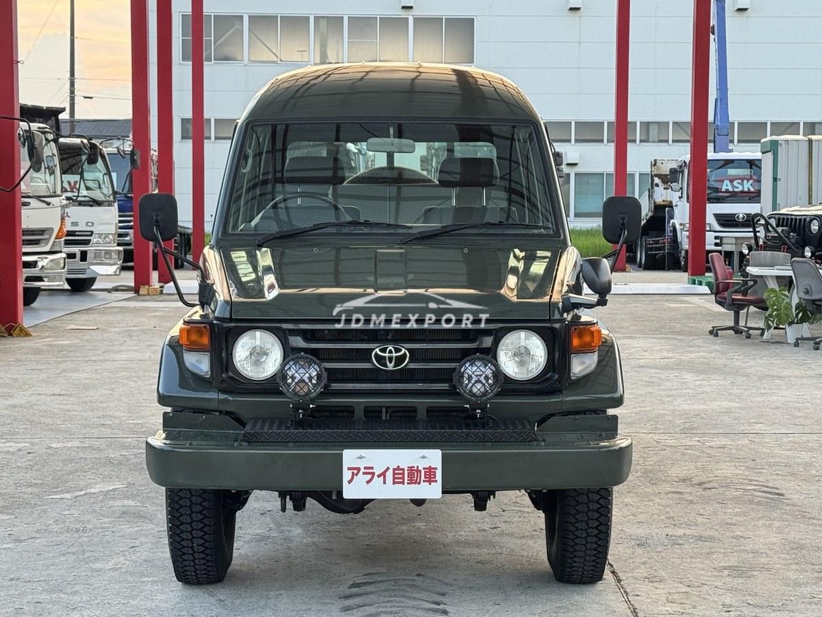 Toyota Land Cruiser 2001 thumbnail 6