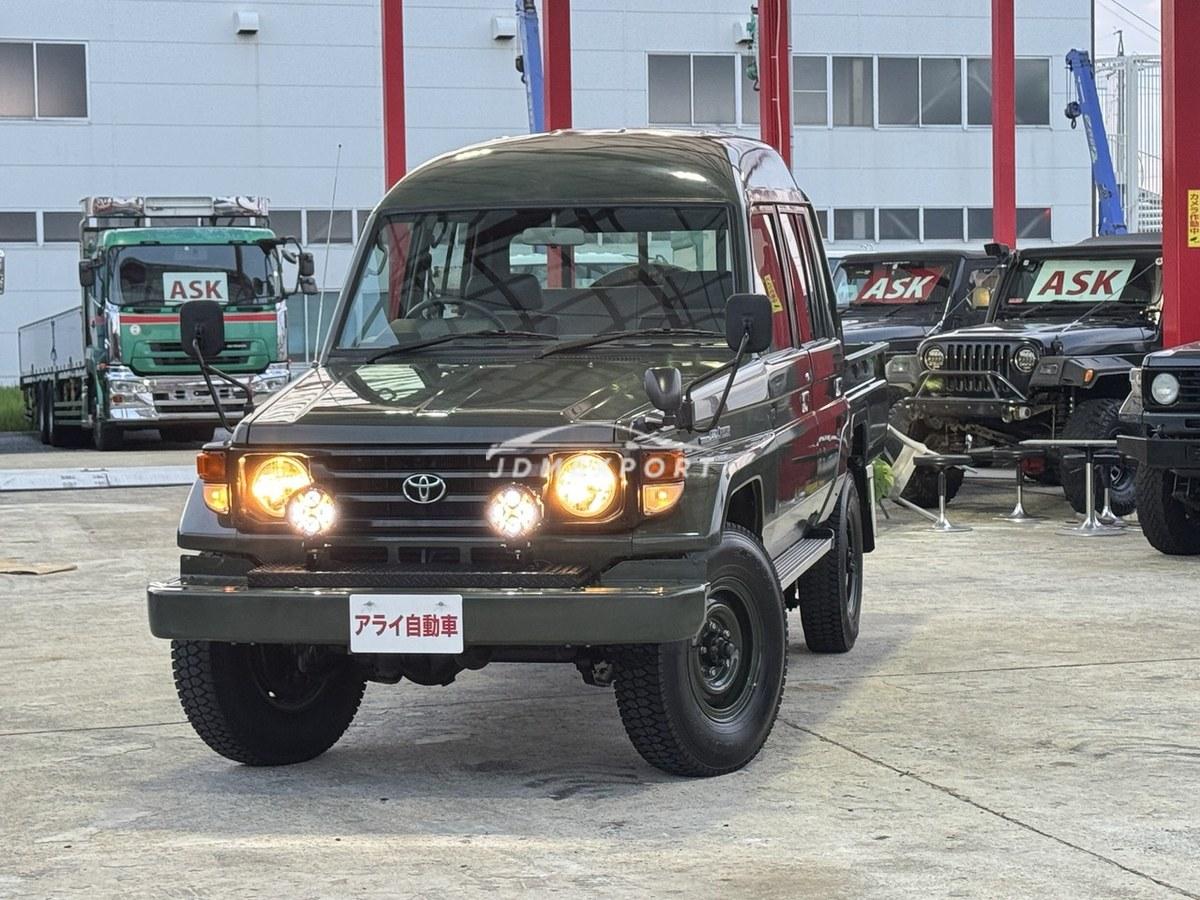 Toyota Land Cruiser 2001 thumbnail 3