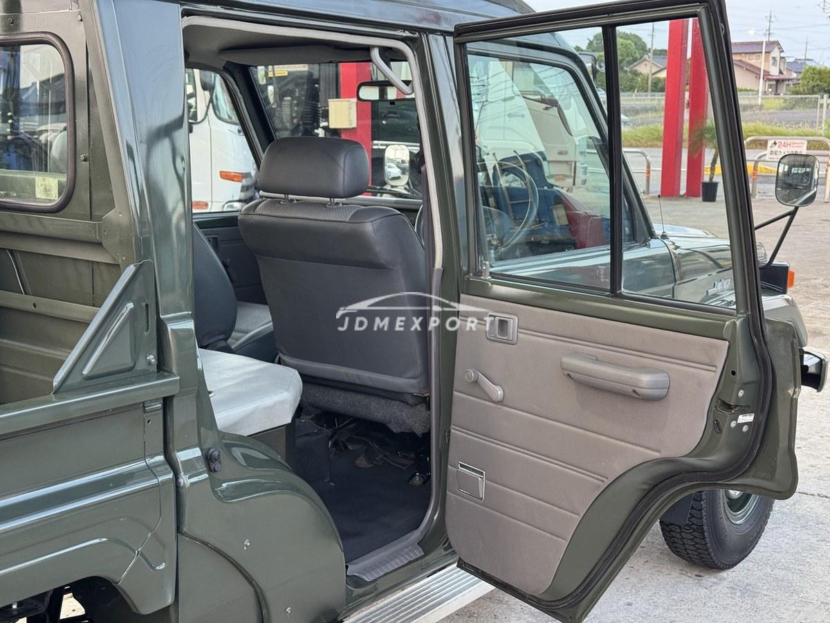 Toyota Land Cruiser 2001 thumbnail 33