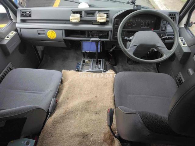 Isuzu Fargo Truck 1994 thumbnail 7