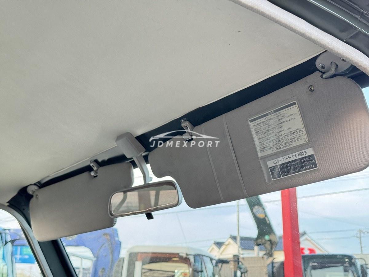 Toyota Land Cruiser 2001 thumbnail 58