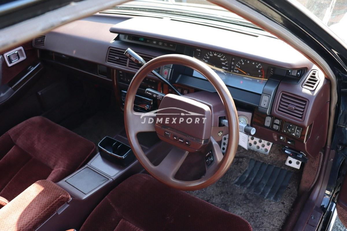 Nissan Cedric Sedan 1988 thumbnail 13