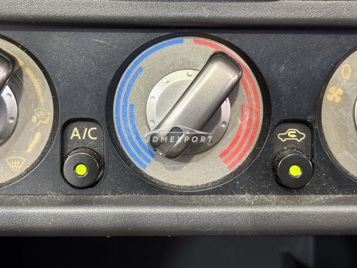 Nissan X-Trail 2001 thumbnail 18