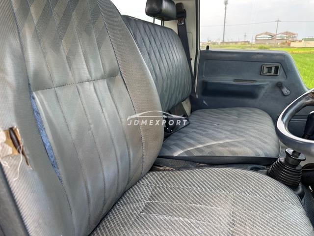 Toyota Hiace Truck 1989 thumbnail 22